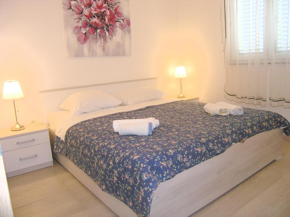 Apartments Sokolovic คิร์ก ภายนอก รูปภาพ