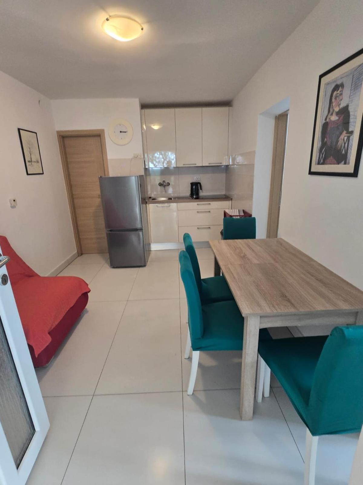 Apartments Sokolovic คิร์ก ภายนอก รูปภาพ